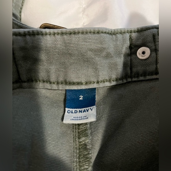 Old Navy camo green pants. - Picture 4 of 5
